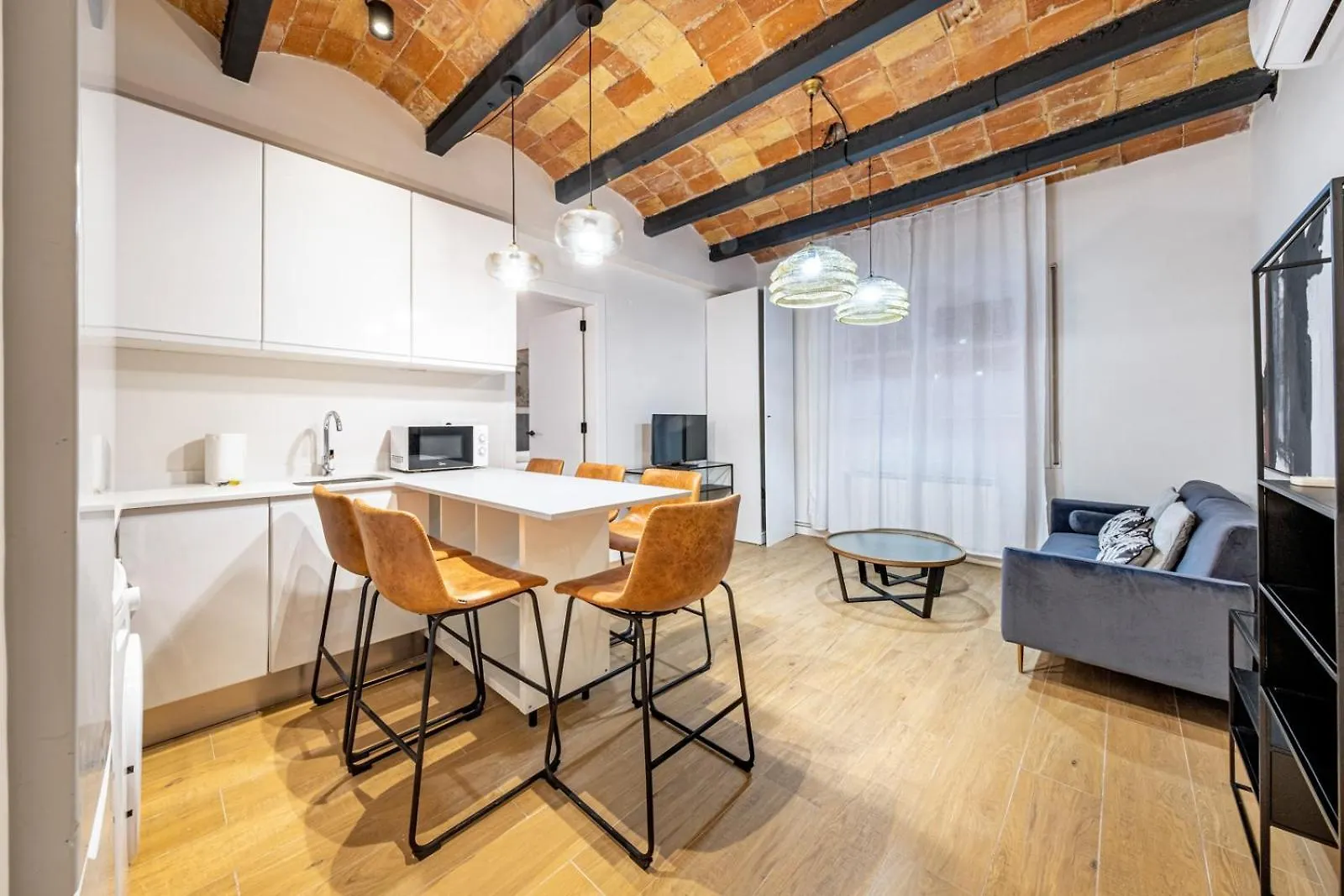 Bebarceloner Eixample Apartments - 4 Bedrooms 바르셀로나